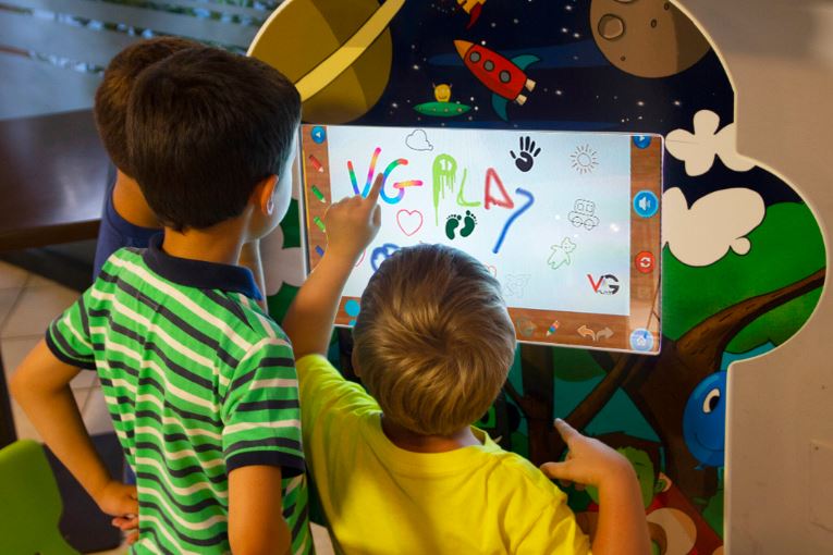 totem interattivo bambini